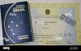 Passaporte + Registro de Nascimento